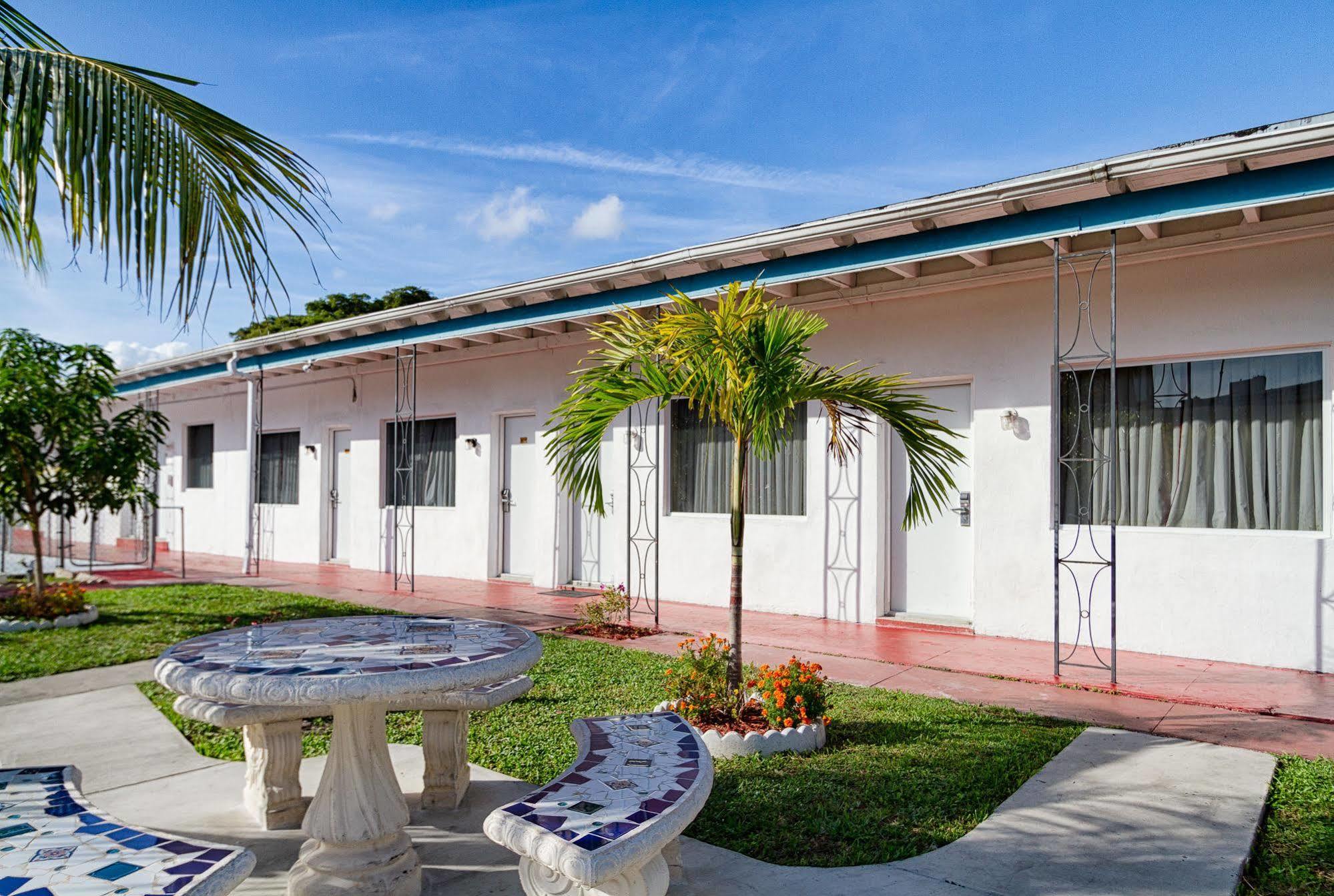 Sun And Surf Inn North Miami Zewnętrze zdjęcie