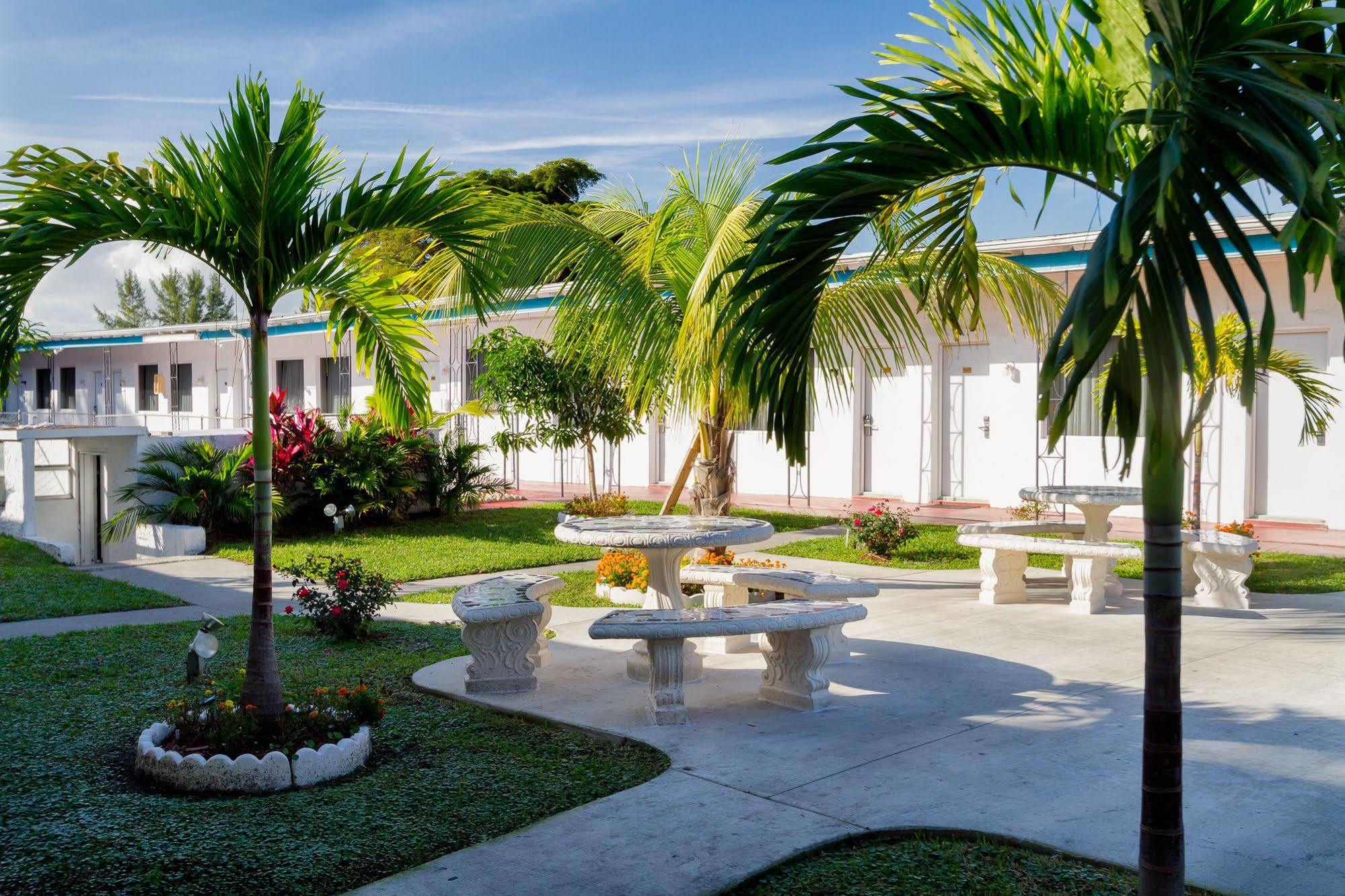 Sun And Surf Inn North Miami Zewnętrze zdjęcie
